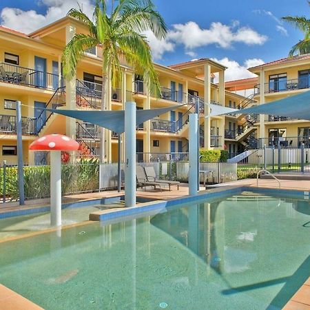 South Pacific Apartments พอร์ตแมคควอรี ภายนอก รูปภาพ