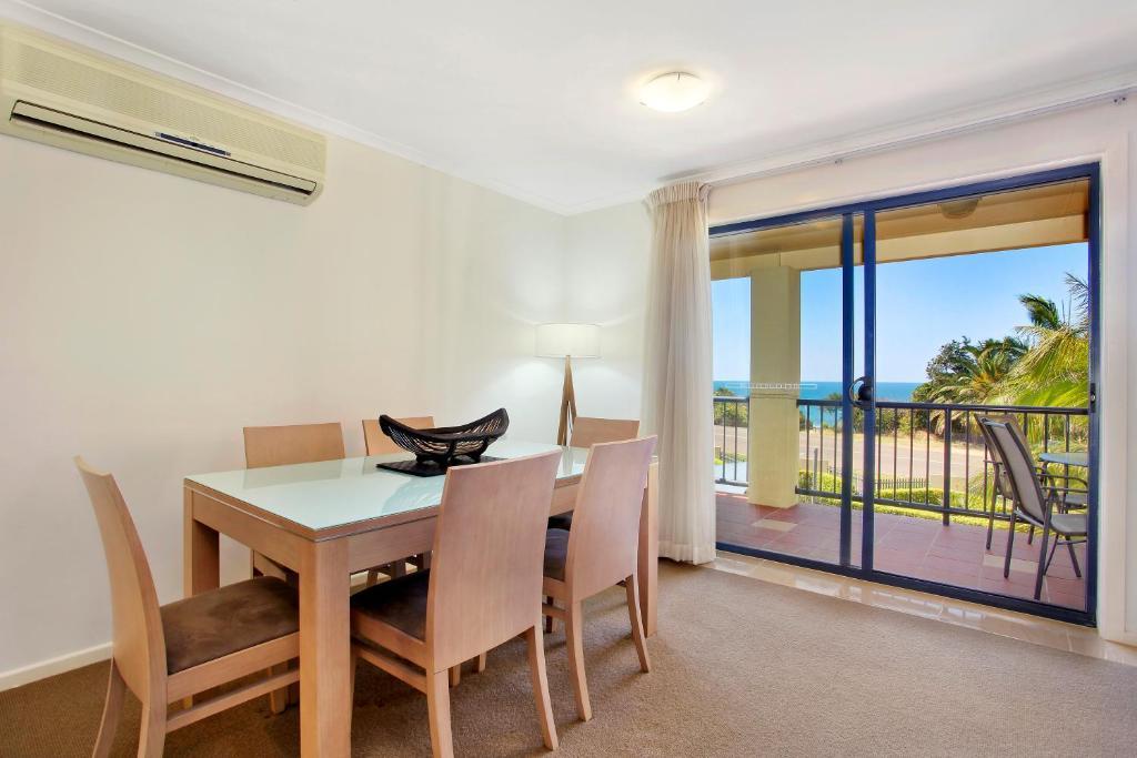 South Pacific Apartments พอร์ตแมคควอรี ภายนอก รูปภาพ