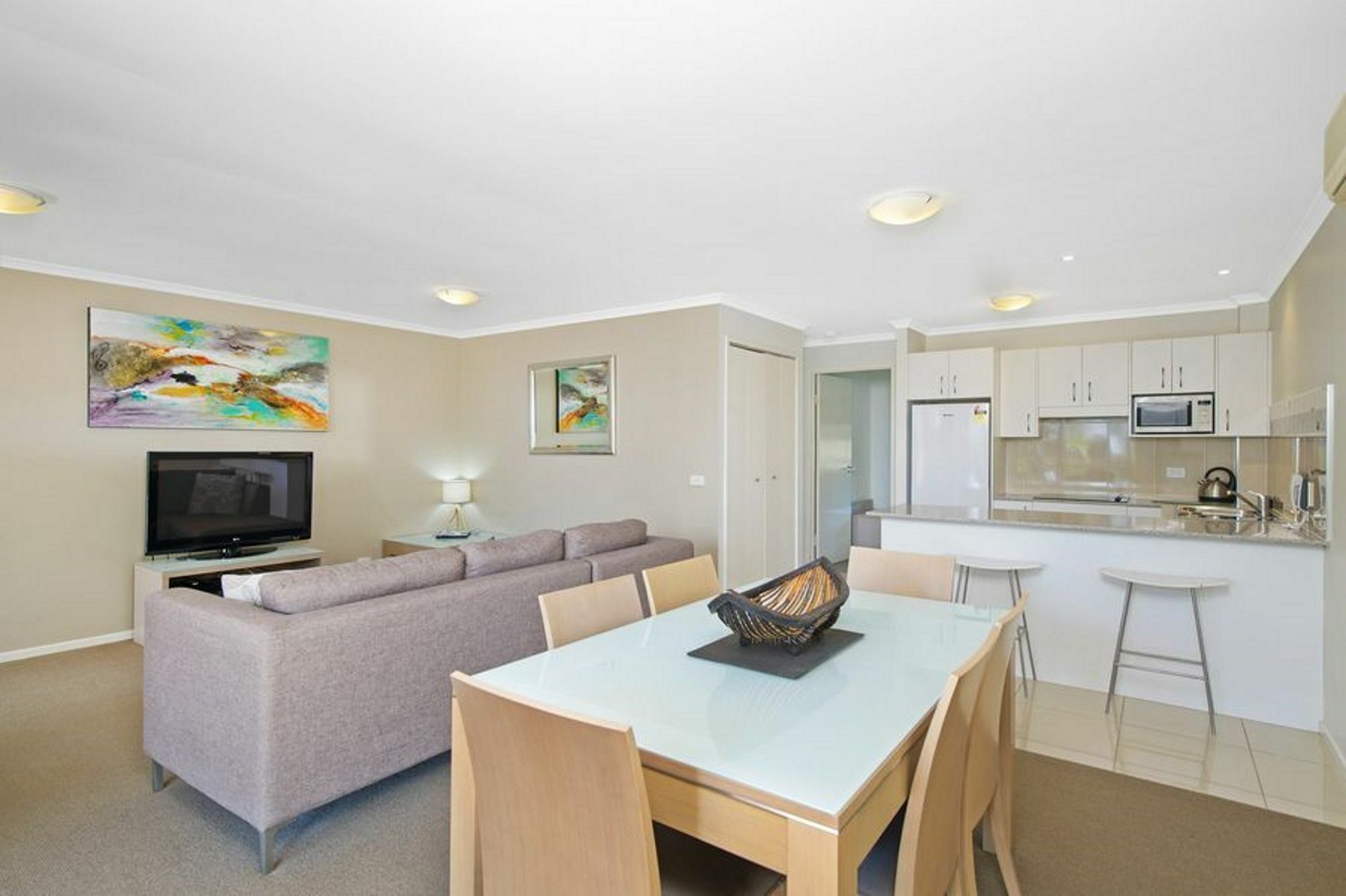 South Pacific Apartments พอร์ตแมคควอรี ภายนอก รูปภาพ